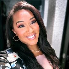 Chelsea Theis's Instagram, Twitter & Facebook