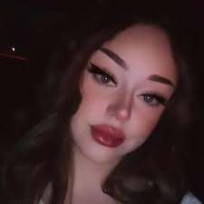 Blow out my daughter's birthday cake candles? Is she mad? I would have  slapped her so hard, her face would have rotated back to front. The  unrepentant vulture. I also would have