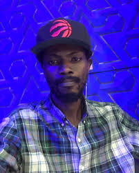 Growing up in Akure is very different from a place like Lagos where you can  easily bump into your favourite celebrity anywhere at any time. Each time a  famous person is about