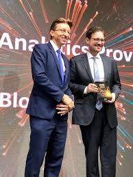 Bloomberg keeps you connected from virtually anywhere, from. Bloomberg Wins Best Data Analytics Provider At The Central Banking Fintech Regtech Global Awards 2019 Press Bloomberg L P