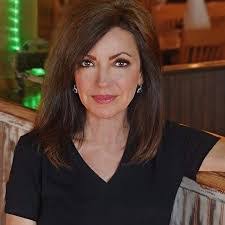 Debbie Dunn's Instagram, Twitter & Facebook