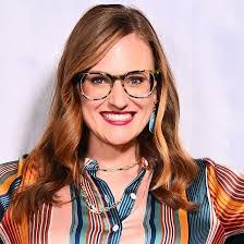 Emily June's Instagram, Twitter & Facebook