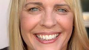 Lisa was a talented presenter who had already achieved a lot and would have achieved much more. 9kmyn81tm0m5bm