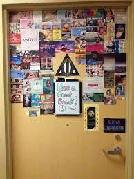 Pin By Tatiana On Room Makeover Dorm Room Wall Art Room Doors Dorm Room