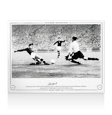 The match will be at the puskas arena in budapest. Gilbert Merrick Signiert England Foto 1953 Vs Ungarn Autogramm Ebay
