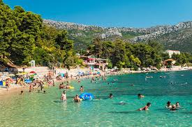 It lies on the eastern shore of the adriatic sea and is spread over a central peninsula and its surroundings. Kroatian Saa Mika On Paras Aika Matkustaa Kroatiaan Kerran Elamassa