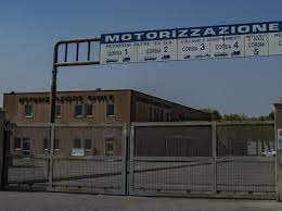 Ristorante il banco di sicilia, torino: Patenti Bloccate L Idea Di Bettoni Mancano Esaminatori Creiamoli Corriere It