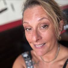 How to trim hydrangeas for healthy growth and blooming?