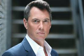 Megafactories" Jaguar XJ (TV Episode 2013)