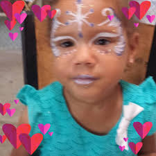 Hello, I wanted to take a minute and introduce myself. My name is Emma.  Some call me the pizza ladie I answer to both. 😀 pictured above is my  spouse Mundo, my