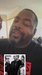 Elon does not want to do this 😂😂😂😂