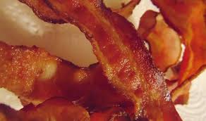 Leftover bacon grease has many uses including a quick splinter removal or even making a quick candle (see how easy this is below). Can Cats Eat Bacon Raw Or Cooked