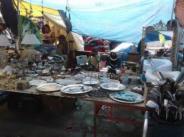 Looking for the best deals on mercado 16 de julio car hire? Extranjeros Van Hasta La Feria 16 De Julio Por Las Antiguedades Urgentebo