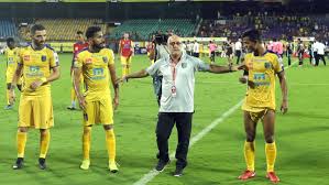 It continued even outside the stadium. Isl 2018 19 Nelo Vingada Maybe Kerala Blasters Fans Don T Want To Waste Time