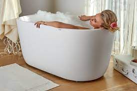 As you can see, its the bathtub that because of its size won't require the long wall space that standard bathtubs do. áˆ 10 Small Freestanding Bath Tub Small Soaking Tub Small Soaker Tub