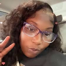 Deeply saddened by the tragic loss of my comedy brother  @comedianreggiecarroll... he was a hilarious, energetic, and kind soul.  Unbelievable.. condolences to his loved ones and fans.