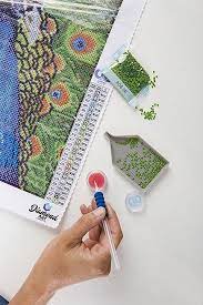 Diamond Art By Leisure Arts White Cat Kit Leisurearts Com Paint With Beautiful 13 Faceted Diamonds Onto Diamond Art Diamond Dot Painting Gem Painting Kit