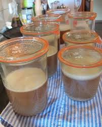 Knochenbruhe Im Slowcooker Rezept Gesund Abnehmen Low Carb Wenig Kohlenhydrate Und Viel Fett Eine Selbstgemachte Knochenbruhe Wenig Kohlenhydrate Verzehr