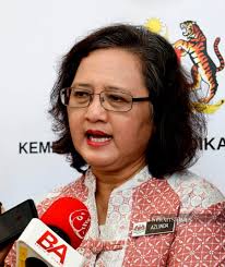 Students embrace online learning