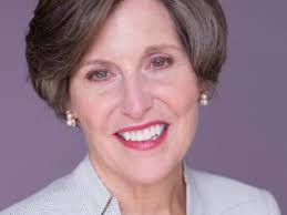 This Daley-era power broker has Lori Lightfoot's ear