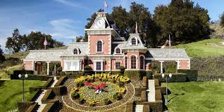 Az eset lajcsi családját nagyon megdöbbentette. Igy Nez Ki Michael Jackson Hirhedt Birtoka Neverland