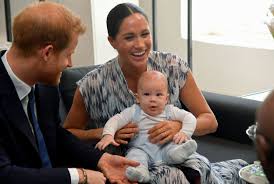 On the card, meghan, 39, was pictured in a white shirt and jeans, and her husband prince harry. Meghan Markle And Prince Harry Reveal Adorable Christmas Card Starring Baby Archie
