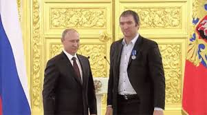 Due to low quality gifs, giphy.com posts are not allowed. Alex Ovechkin Gives Peace Sign While Posing With Vladimir Putin Gif