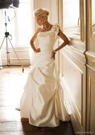 Fashionable Linea Raffaelli Wedding Dresses Weddingomania Wedding Dresses Wedding Dresses Romantic Bow Wedding Dress