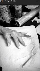 Singer posted a photo of her new hand grande has deleted all her tattoo posts from social media but you can still see the original photo on some fan pages: Ariana Grande Tattoo Hand Moon Best Tattoo Ideas