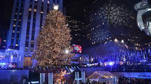 Entertainers In The Rockefeller Christmas Tree Lighting 2021 5 Fun Facts About The Rockefeller Center Christmas Tree Howstuffworks