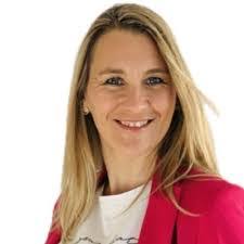 Sonja Kern's Instagram, Twitter & Facebook