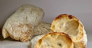 La Ciabatta E Un Pane Italiano Di Origine Veneta Adatto Come Base Per Ricchi E Sfiziosi Panini Caratterizzata Da Un Idee Alimentari Pane Italiano Ciabattino