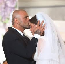 אחרי שילדה את בתה, היא הגיעה לאירוע ראשון. Eyal Golan The One And Only Publikacii Facebook