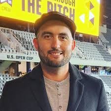 Eduardo Nieves's Instagram, Twitter & Facebook