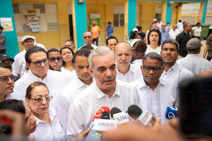 Abinader refuerza la frontera sur con dos batallones adicionales ante la crisis en Haití