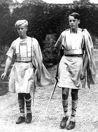 Seine mutter brachte ihn auf dem esstisch • seine eltern waren andreas prinz von griechenland und alice prinzessin von battenberg. Prince Philip Of Greece Now Duke Of Edinburgh On The Left Young Prince Philip Prince Philip Prince Phillip