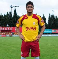Essen'den 2007 yılında galatasaray'a transfer olan barış özbek, 2008 yılında şampoiyonluk yaşadı. Fanatik Sur Twitter Kayserispor Eski Galatasaray Li Futbolcu Baris Ozbek I Kadrosuna Katti Http T Co Lv1sn3ew4v Http T Co F9ehrmdqj5