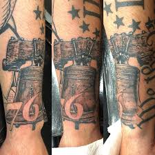 Progress Report Finished The Liberty Bell On Shauns Sleeve Dedicated For His Pride For This Country A Lot More Sleeve Tattoos Black And Grey Tattoos Tattoos