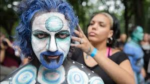 Nude models, artists take to New York City streets