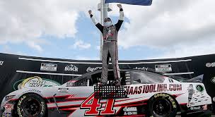 Dale earnhardt clinched his 7th and final nascar winston cup championship with 2 races to go, tying him with richard petty for most championships of all time. Cole Custer Surprised By His Win At Kentucky Nascar En Espanol