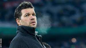 His parents are karin and stephan ballack, a secretary and former swimmer and his dad was an engineer and former third division footballer. Sascwgjmk4wanm