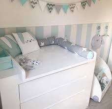 Wickelplatz In Mint Grau Mit Unseren Hasenkissen Grau Hasenkissen Mint Mit Unseren Wickelplatz Newborn Room Baby Decor Baby Boy Room Nursery