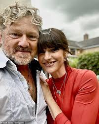 Laura Mark's Instagram, Twitter & Facebook