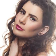 Leah Ann (@Leahsdesignsau)