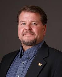 Andrew Alden's Instagram, Twitter & Facebook