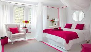 For romantic bedroom ideas for couples, the bed must be the focal point, the most romantic element, for obvious reasons. 10 Romantic Bedroom Ideas For Couples In Love Archlux Net