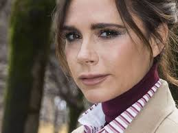 Melania wearing an 'i don't care' jacket to the border has got to be the world's most tone deaf move since marie antoinette. Victoria Beckham A Ajuns In Carje Dar Nu RenunÅ£Ä La Tocuri Divertisment Vedete Pagina 1 Eva Ro