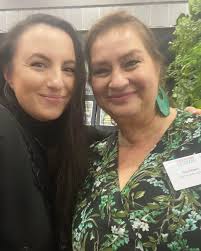 If you're wanting to expand your psychic and mediumship abilities, this  beautiful soul is such a wonderful guide 🤗💗 If you're in Melbourne  looking for a wonderful spirit school and at MBS,