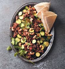 3 carrots round sliced, 3 baby marrow round sliced, 1 onion, 1 green pepper, 410 ml (1 tin) baked beans, 1 tsp rajah mild curry powder, 2 chillies, 1 tsp bbq spice, 1 tsp steak n chop spice, canola oil to fry. Marinated Baby Marrows And Mince