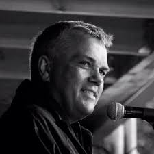 Sarah Staples (@itravelnwrite)